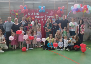 zdjęcie grupowe wszystkich uczestników dzisiejszej uroczystości